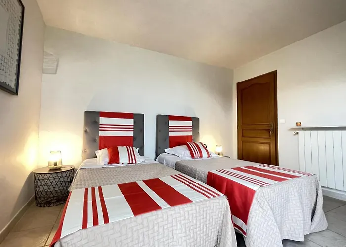 D'hotes Manttu 어룬