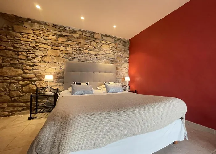 D'hotes Manttu 어룬